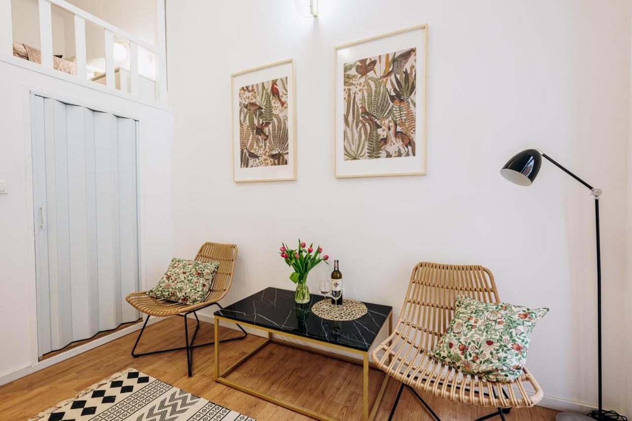 Nest Cosy Apt Old Town & Wawel Hill By Vistula River - By Homelike Krakau Buitenkant foto